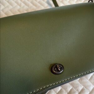 Coach - Elegant Army Green Leather Crossbody Bag